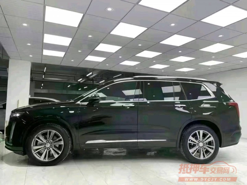 成都20年凯迪拉克XT63