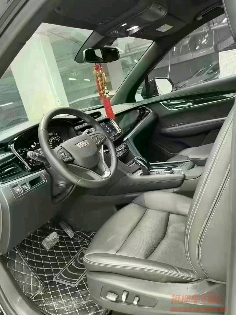 成都20年凯迪拉克XT64