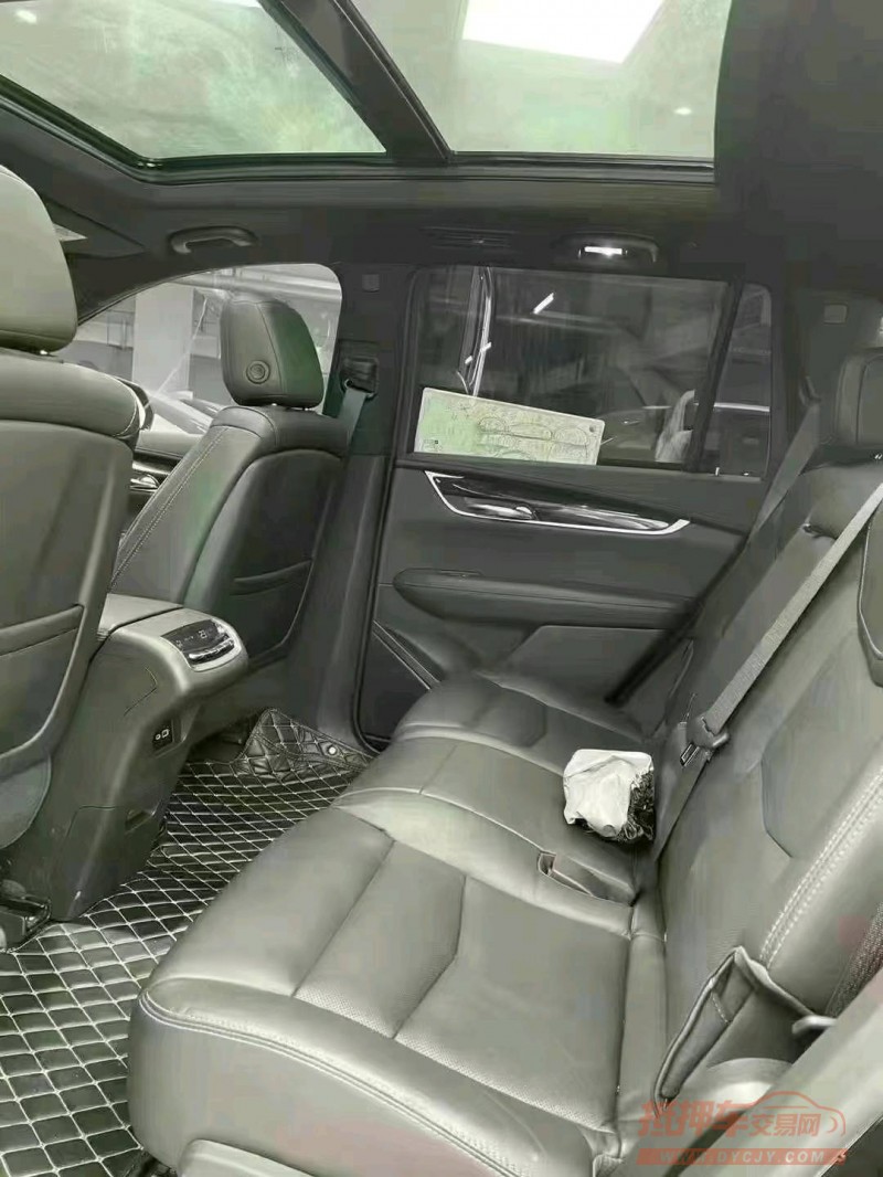 成都20年凯迪拉克XT67