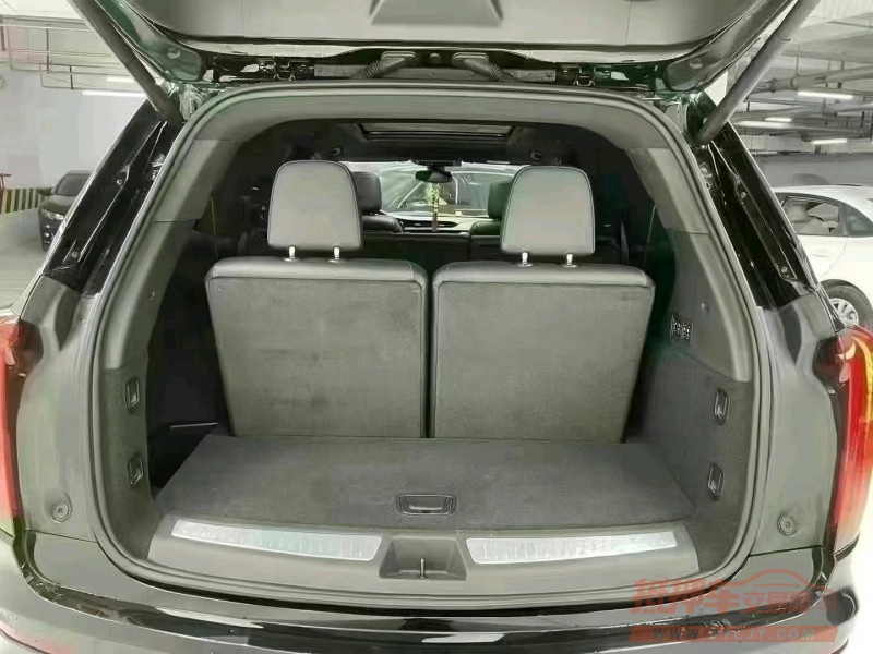 成都20年凯迪拉克XT68