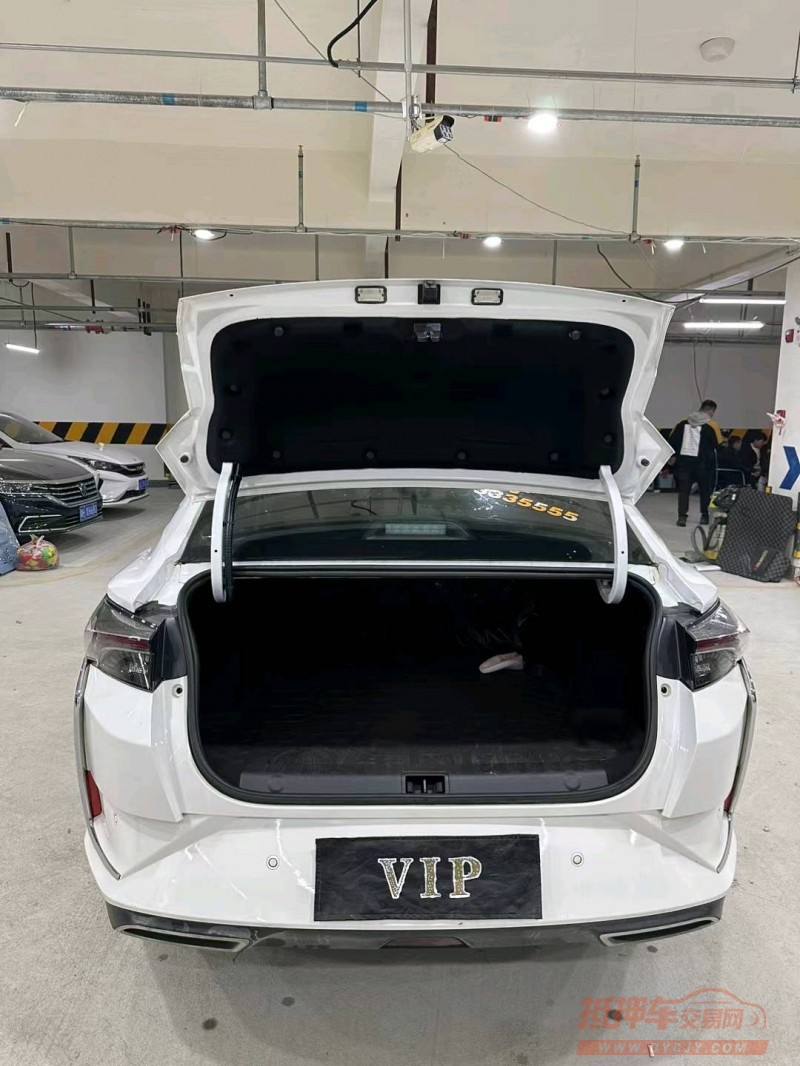 成都21年东风奕炫5