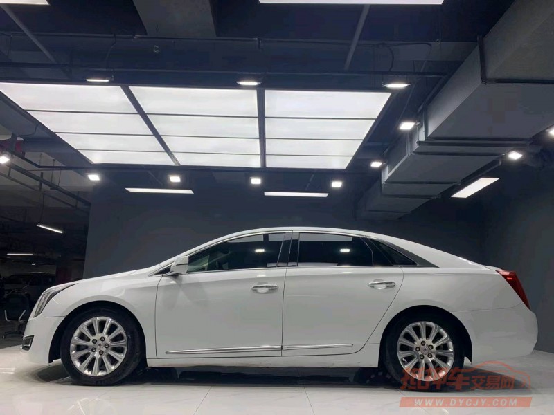 成都16年凯迪拉克XTS8