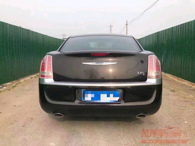 济宁13年克莱斯勒300C9