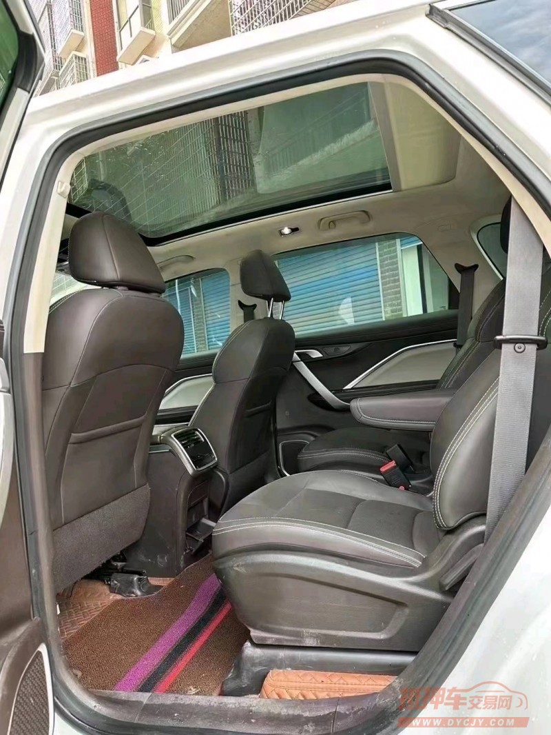 成都21年吉利嘉际3