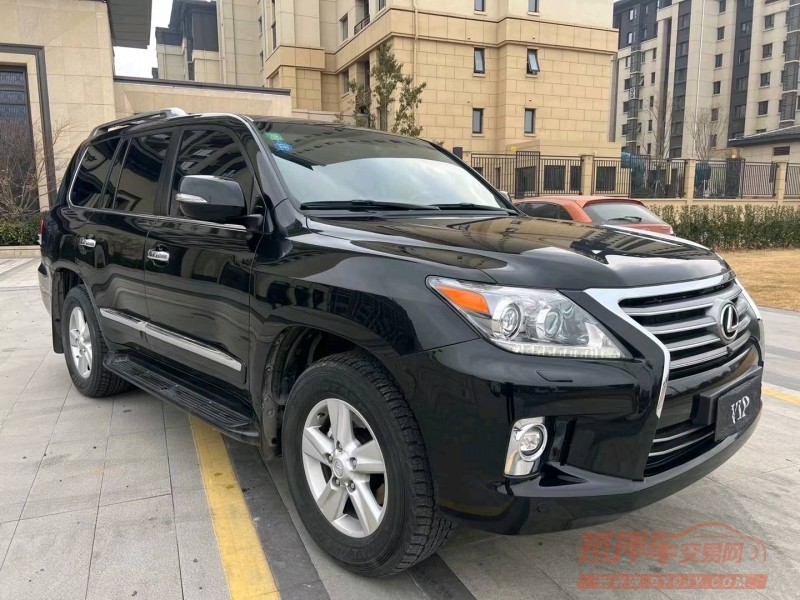 济宁15年雷克萨斯LX2