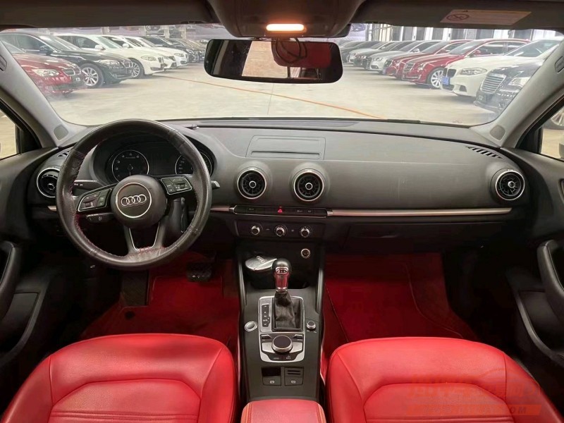 济宁19年奥迪A35