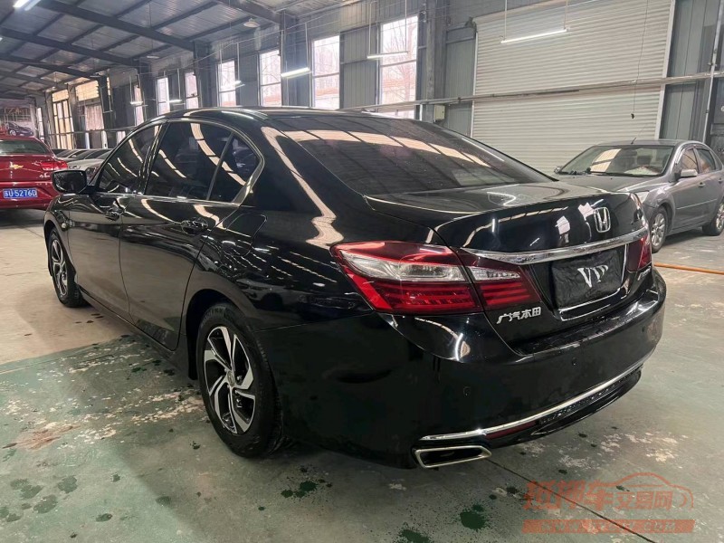 济宁17年本田雅阁2