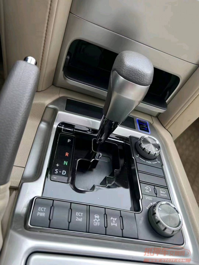 济宁20年丰田兰德酷路泽5