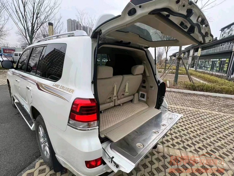 济宁20年丰田兰德酷路泽6