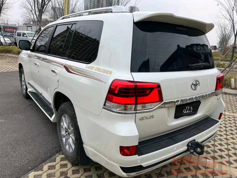 济宁20年丰田兰德酷路泽8