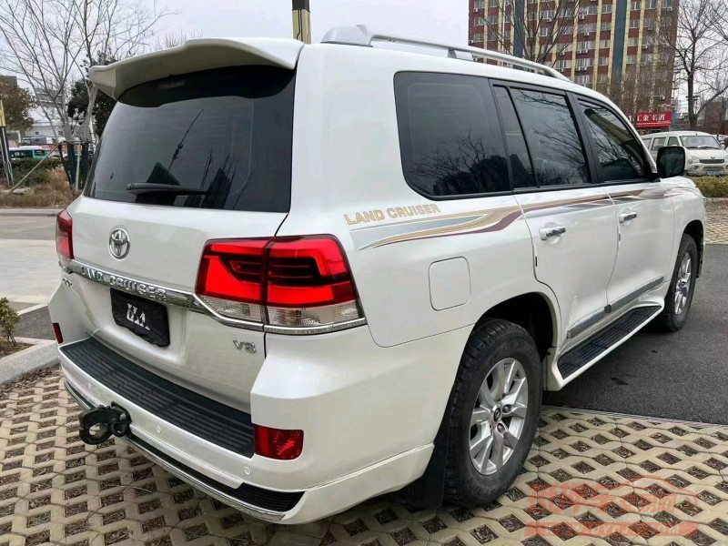 济宁20年丰田兰德酷路泽7