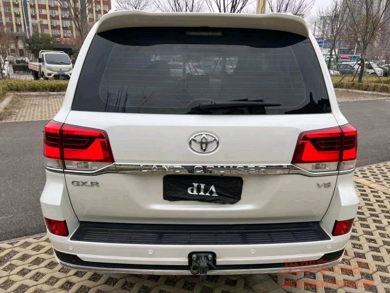 济宁20年丰田兰德酷路泽9