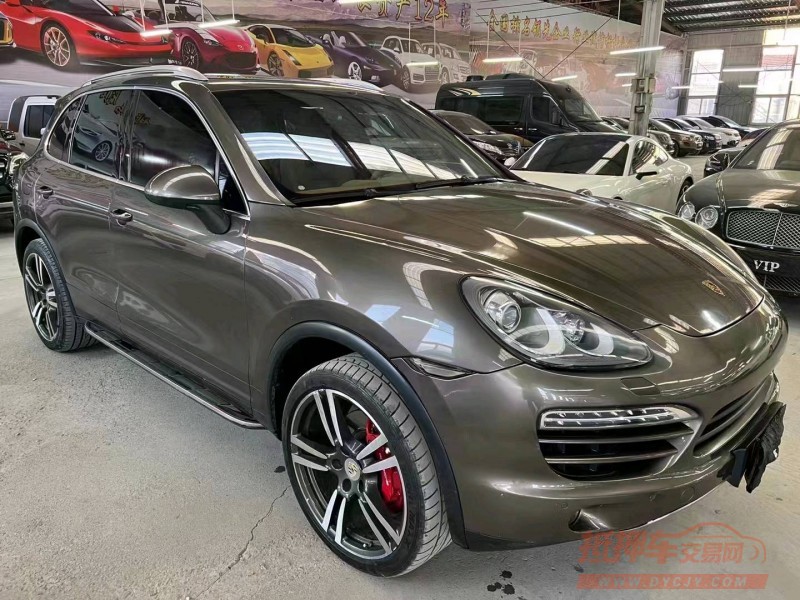 济宁13年保时捷卡宴3