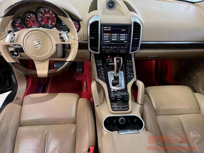 济宁13年保时捷卡宴6