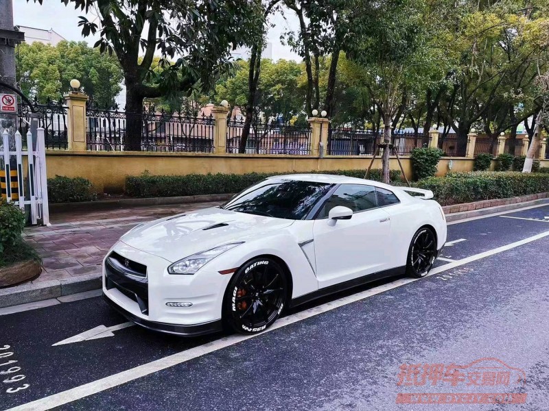 广州14年日产GT-R2