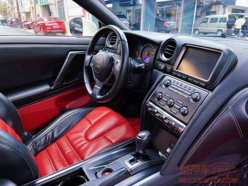 广州14年日产GT-R6