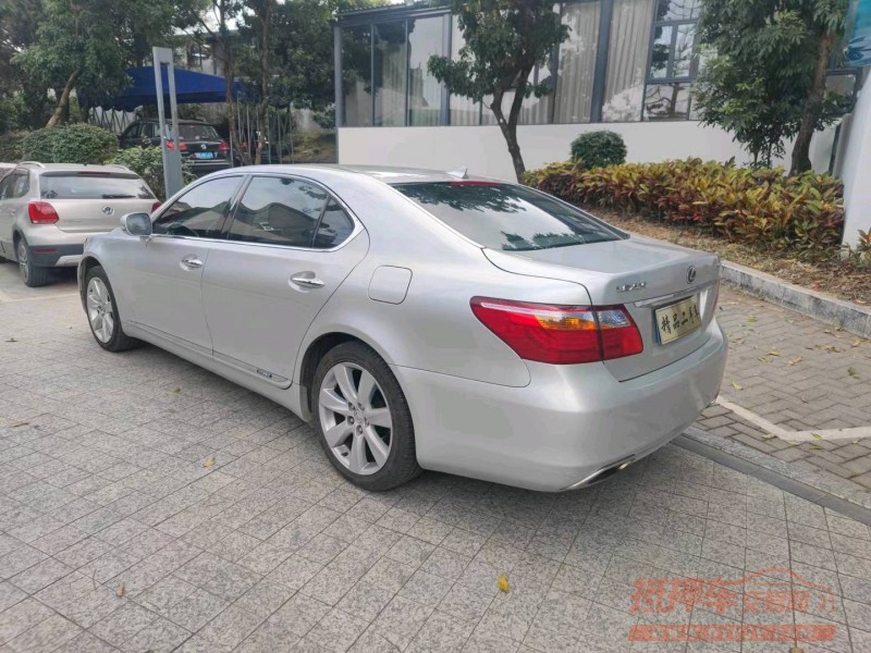 广州12年雷克萨斯LS3