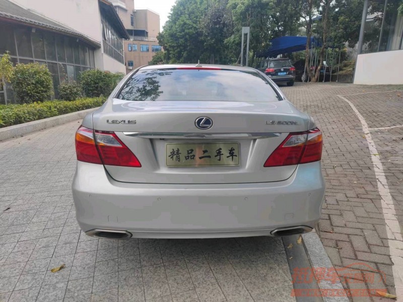 广州12年雷克萨斯LS1