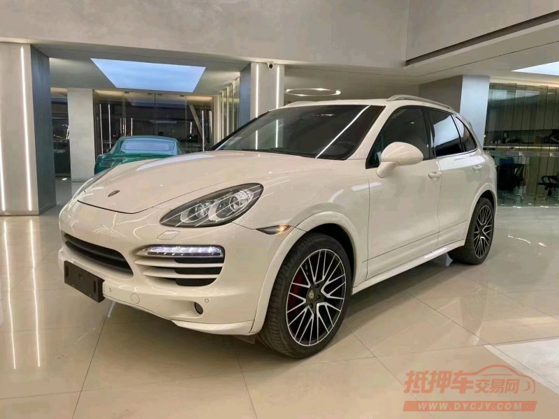 广州12年保时捷卡宴8