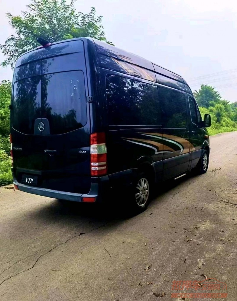 宜昌13年奔驰斯宾特3