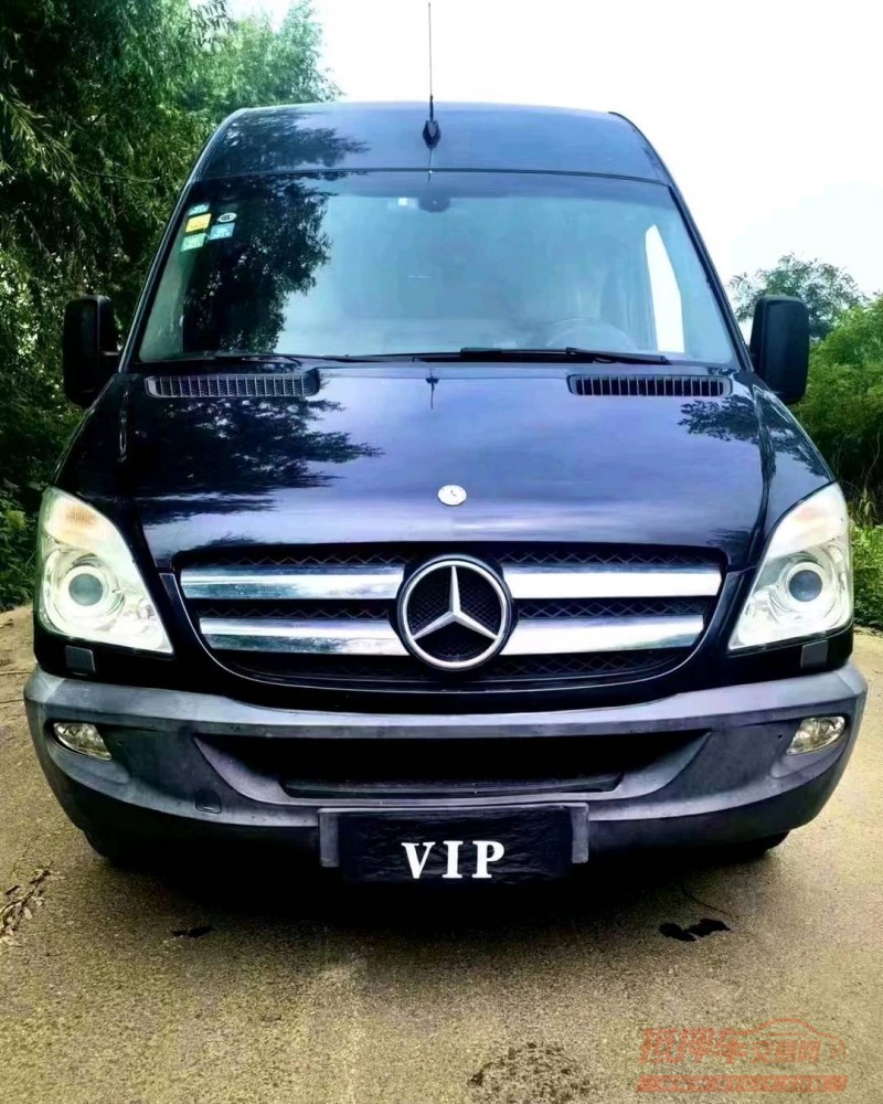 宜昌13年奔驰斯宾特1