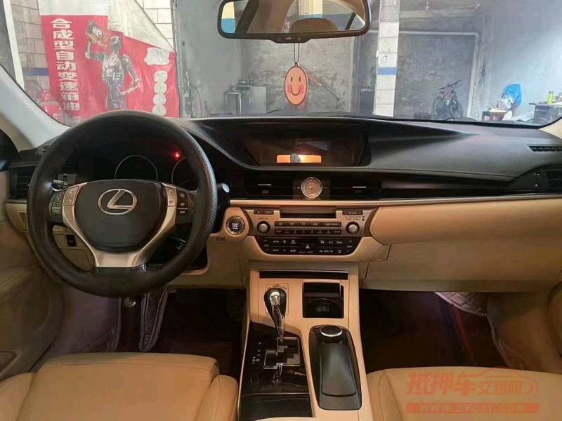 成都13年雷克萨斯ES7