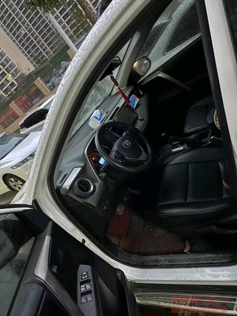 宜昌15年丰田RAV4荣放4