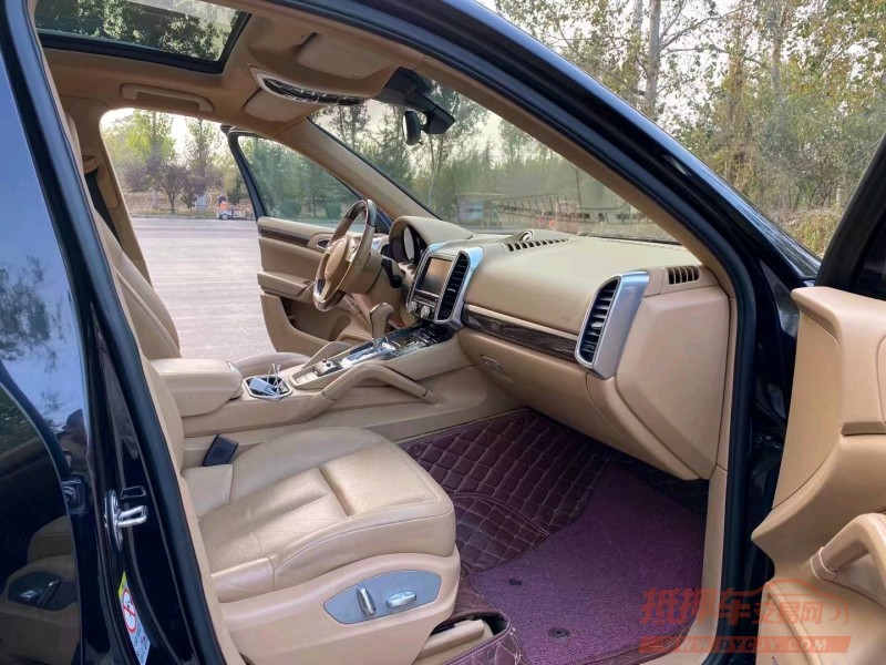 邯郸13年保时捷卡宴6