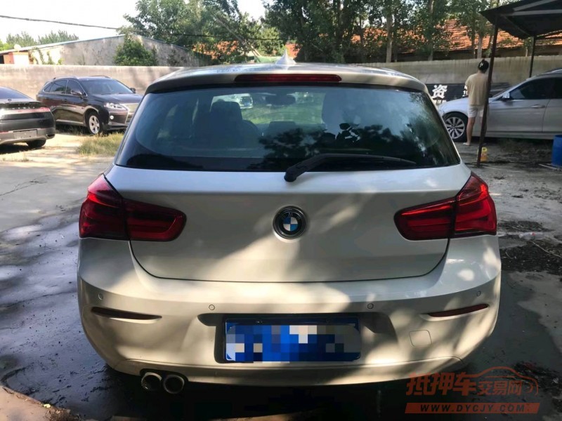 潍坊17年宝马1系9
