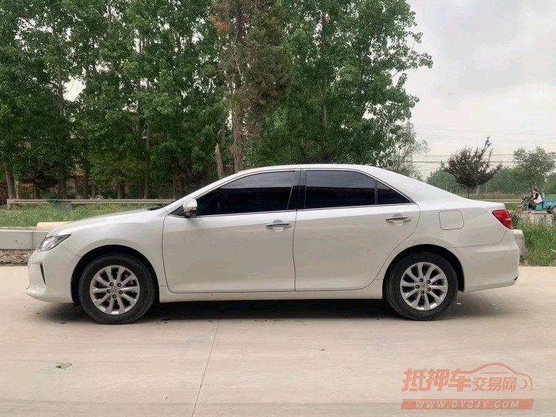 北京17年丰田凯美瑞3