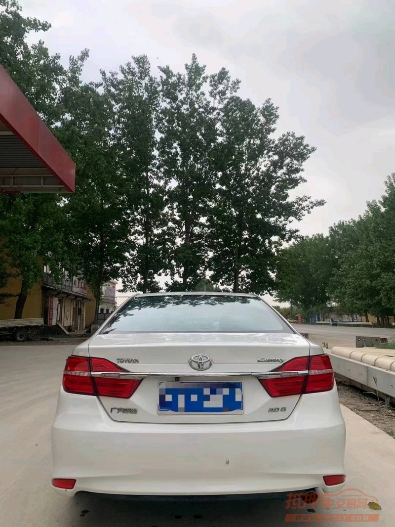 北京17年丰田凯美瑞1