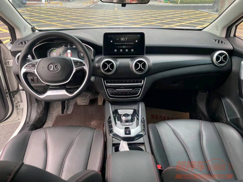 淮南21年北汽新能源EU系列5