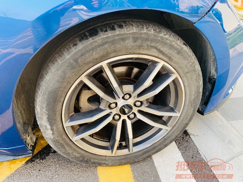 青岛17年福特野马6