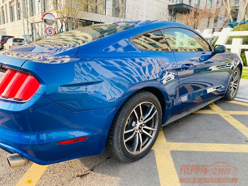 青岛17年福特野马3