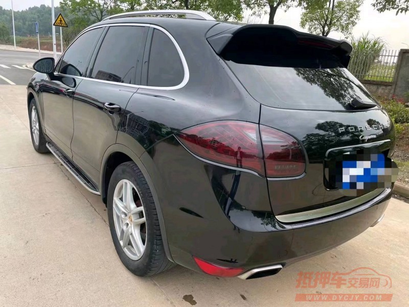 宜昌13年保时捷卡宴5