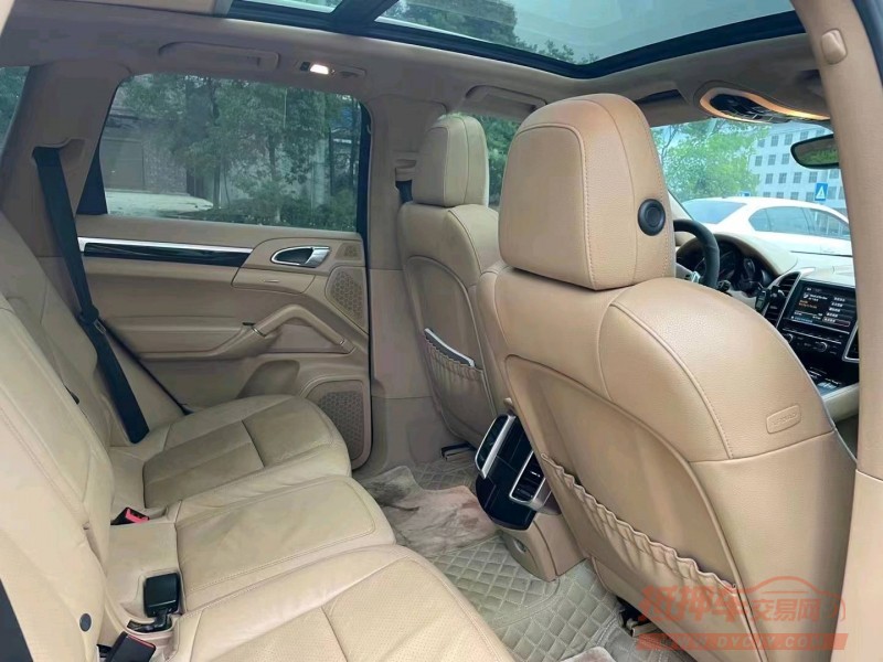 宜昌13年保时捷卡宴6