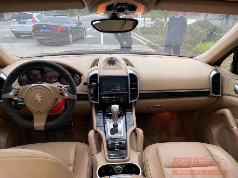 宜昌13年保时捷卡宴7