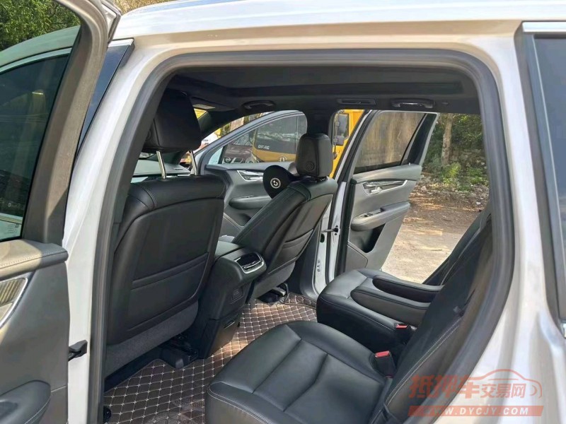 梧州20年凯迪拉克XT67