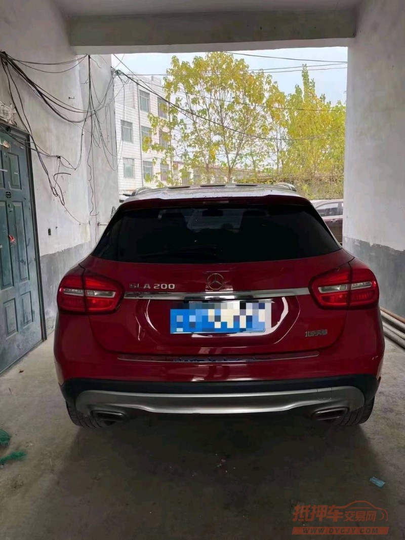 枣庄17年奔驰GLA8