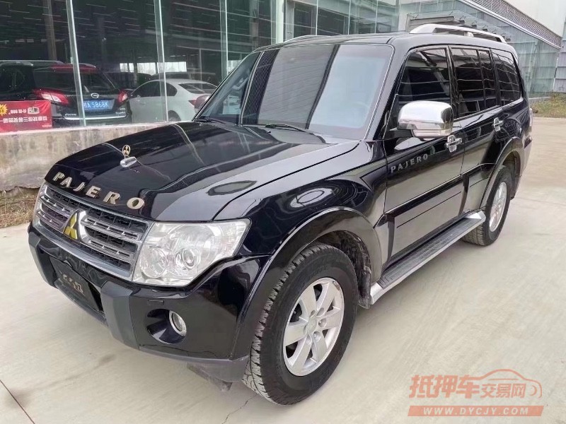 济宁12年三菱帕杰罗3