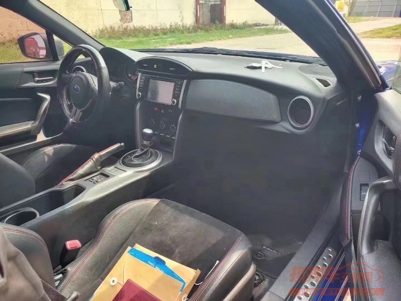 天津15年斯巴魯BRZ8