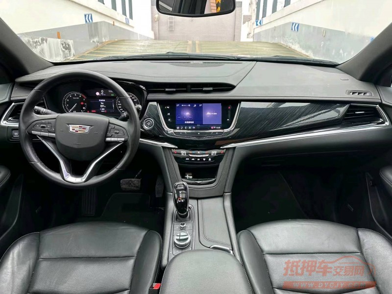 盐城20年凯迪拉克XT64