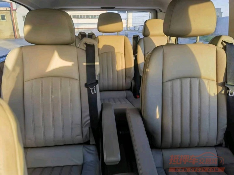 徐州11年奔驰威霆5