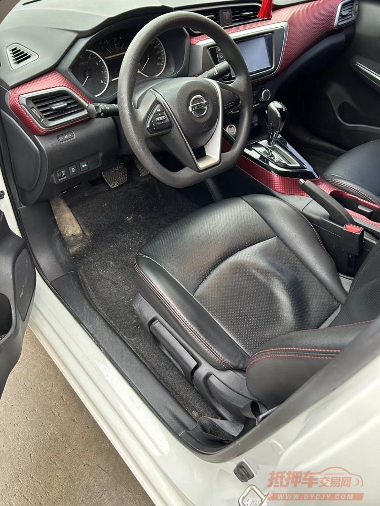 徐州18年日产蓝鸟8