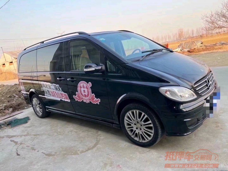 青岛11年奔驰唯雅诺2