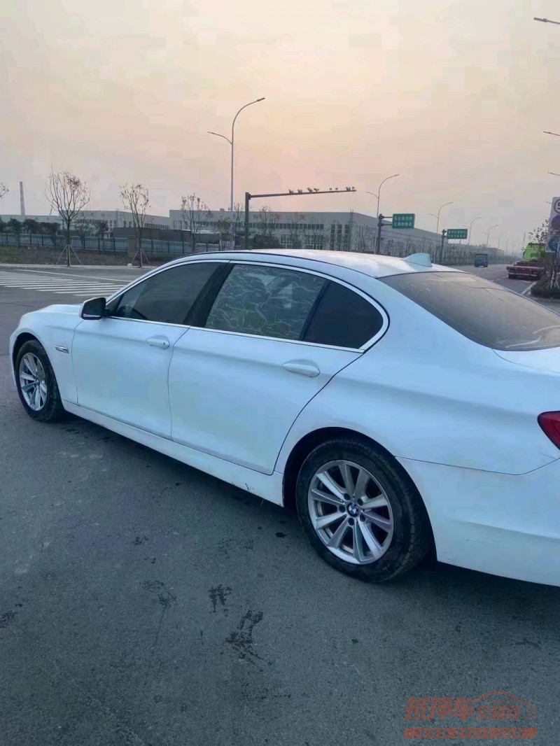 淮南13年宝马5系9