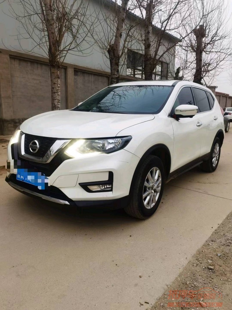 保定18年日产奇骏3