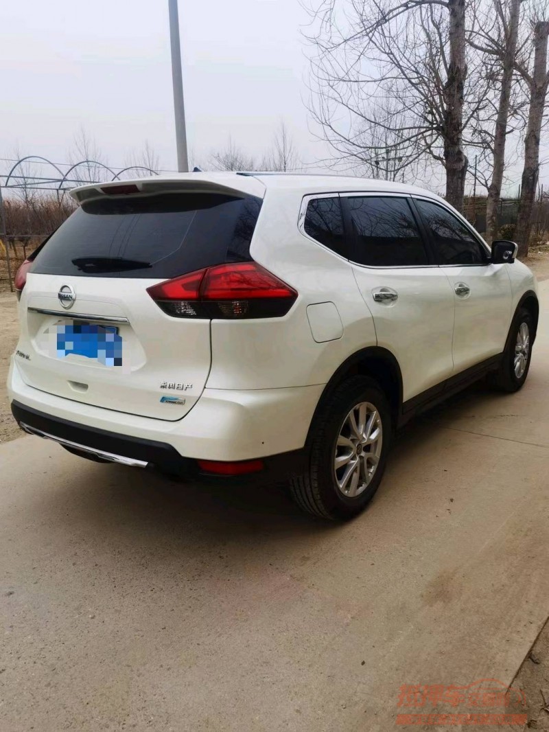 保定18年日产奇骏8