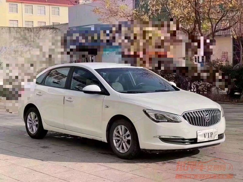 青岛17年别克英朗3