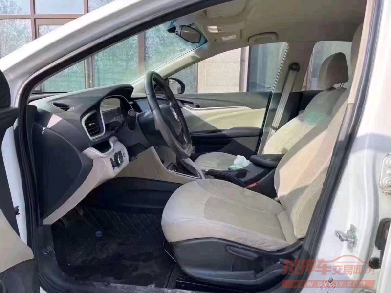 青岛17年别克英朗4